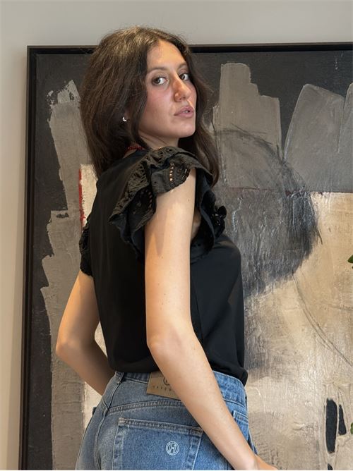 T-shirt con maniche in pizzo san gallo DIECI MINUTI | E177T22Q93R3